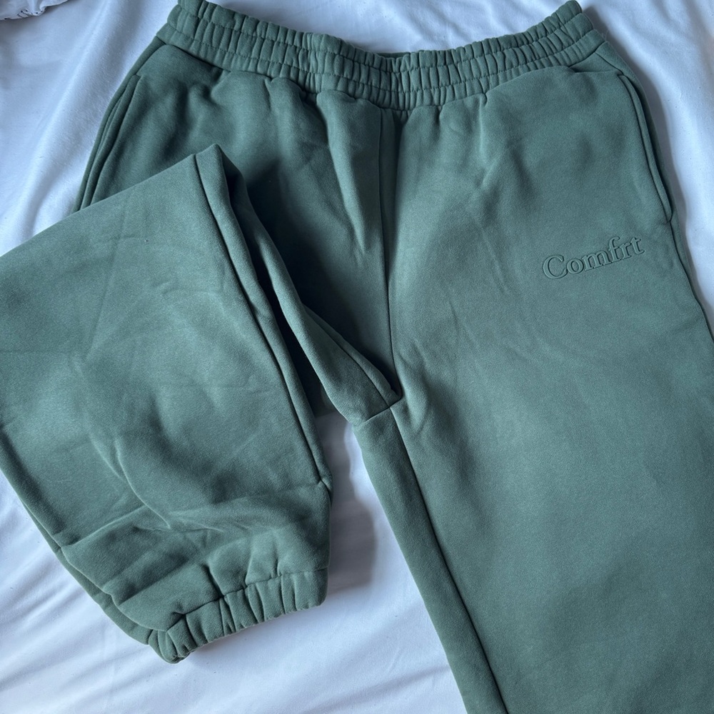 Comfrt Hunter Green Sweatpants